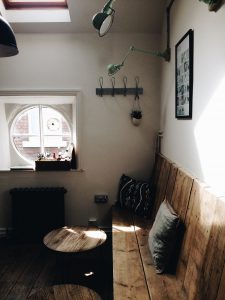 photo-1432110847799-39dfbae1299f